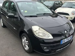 Utilisé 2008 Renault Clio III Dynamique Citadine | 4 490 € (Bon prix)