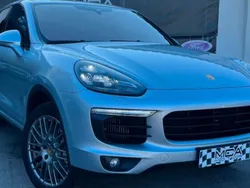 Argent Utilisé 2015 Porsche Cayenne SUV | 39 990 €
