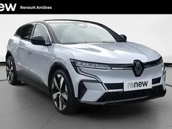 Gris Utilisé 2023 Renault Mégane Techno Berline | 27 399 € (Prix juste)