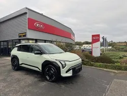 Vert Utilisé 2024 Kia EV3 2 SUV | 39 840 € (Prix juste)