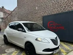 Blanc Utilisé 2013 Lancia Ypsilon Citadine | 4 790 €