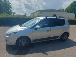 Gris Utilisé 2011 Renault Scénic III Authentique Monospace | 4 500 €