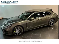 Vert aventurine Utilisé 2022 Porsche Panamera Platinum Edition Berline | 88 900 €
