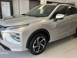 Gris Nouvelle 2024 Mitsubishi Eclipse Cross Intense SUV | 31 499 € (Prix juste)