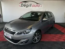 Gris Utilisé 2016 Peugeot 308 Allure Berline | 7 990 € (Prix juste)