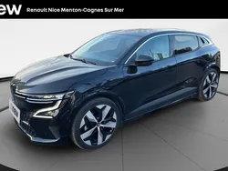Noir Utilisé 2022 Renault Mégane Techno Berline | 24 999 € (Prix juste)