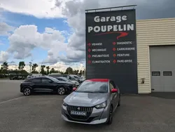 Gris Utilisé 2023 Peugeot 208 Allure Citadine | 16 490 € (Prix juste)