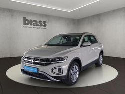 Gris Utilisé 2024 VW T-Roc Style SUV | 30 480 € (Prix juste)