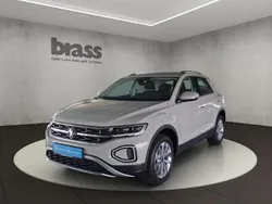 Gris Utilisé 2024 VW T-Roc Style SUV | 30 480 € (Prix juste)