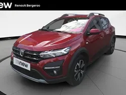 Rouge Utilisé 2022 Dacia Sandero Comfort Citadine | 15 990 € (Prix assez cher)