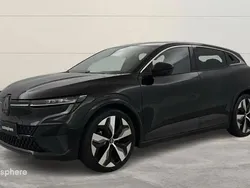 Noir Utilisé 2022 Renault Mégane Techno SUV | 23 499 € (Bon prix)