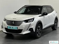 Blanc Utilisé 2021 Peugeot e-2008 GT-line SUV | 17 990 € (Prix juste)
