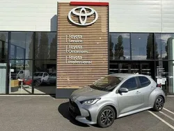Utilisé 2022 Toyota Yaris Hybrid Design Berline | 18 380 € (Prix juste)