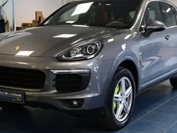 Gris Utilisé 2015 Porsche Cayenne SUV | 46 498 € (Prix juste)