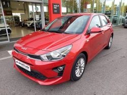 Rouge grenadine mã©tallisã© Utilisé 2021 Kia Rio Active Berline | 13 999 € (Prix juste)