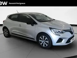 Gris Utilisé 2023 Renault Clio V Equilibre Citadine | 16 490 € (Prix juste)