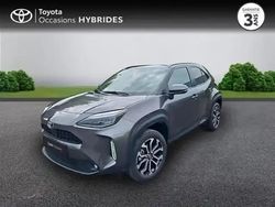 Gris Utilisé 2024 Toyota Yaris Hybrid Design SUV | 23 990 € (Prix juste)