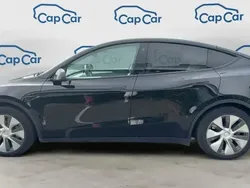 Noir Utilisé 2023 Tesla Model Y Standard Range SUV | 31 990 € (Prix juste)