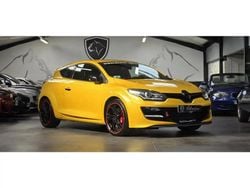 Jaune Utilisé 2016 Renault Mégane III R.S. Coupé | 22 990 € (Prix cher)
