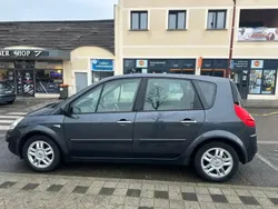 Utilisé 2007 Renault Scénic II Dynamique Monospace | 2 790 € (Prix assez cher)
