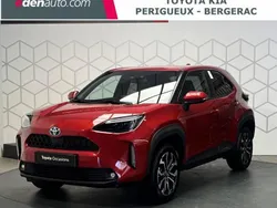 Rouge Utilisé 2022 Toyota Yaris Hybrid Design | 20 500 € (Prix juste)