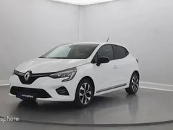 Blanc Utilisé 2023 Renault Clio V Evolution Berline | 16 299 € (Prix juste)