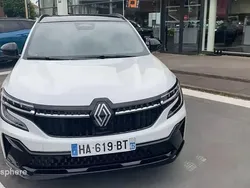 Blanc Utilisé 2024 Renault Espace Iconic Monospace | 43 899 € (Prix assez cher)
