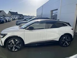 Blanc Utilisé 2025 Renault Mégane Iconic Berline | 39 290 € (Prix cher)