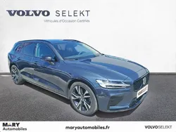 Bleu Nouvelle 2024 Volvo V60 Break | 46 900 € (Prix juste)
