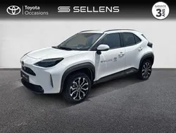 Blanc Utilisé 2025 Toyota Yaris Hybrid Design | 28 500 € (Prix assez cher)