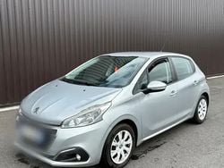 Utilisé 2015 Peugeot 208 Active Citadine | 6 500 € (Prix juste)