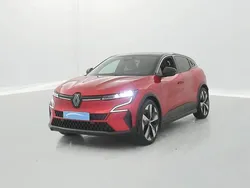 Rouge Utilisé 2022 Renault Mégane Techno Berline | 28 470 € (Prix assez cher)
