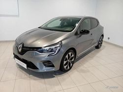 Gris Utilisé 2023 Renault Clio V Evolution | 17 480 € (Prix juste)