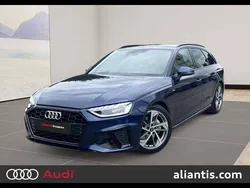 Bleu navarre métallisé Utilisé 2024 Audi A4 Competition Break | 47 780 € (Prix juste)