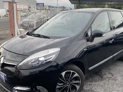 Utilisé 2016 Renault Scénic III Bose Edition Monospace | 7 990 € (Prix juste)