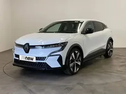 Blanc Utilisé 2023 Renault Mégane Techno Berline | 27 590 € (Prix juste)