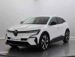 Blanc Utilisé 2022 Renault Mégane Techno SUV | 25 999 € (Prix juste)