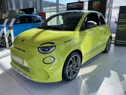 Vert Utilisé 2023 Abarth 500e Scorpionissima Citadine | 35 490 € (Prix juste)