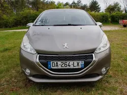 Utilisé 2013 Peugeot 208 Citadine | 5 500 € (Prix juste)