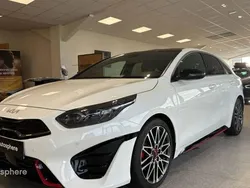 Blanc sensation nacré Utilisé 2023 Kia ProCeed 2 Citadine | 38 990 € (Prix cher)