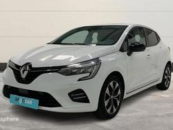 Blanc Utilisé 2022 Renault Clio V Evolution Berline | 14 299 € (Prix juste)