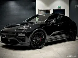 Noir Utilisé 2024 Porsche Macan Turbo SUV | 119 990 € (Prix juste)