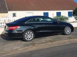 Noir Utilisé 2009 Mercedes E250 Coupé | 9 900 €