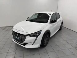 Jaune Utilisé 2023 Peugeot e-208 Allure Citadine | 15 990 €