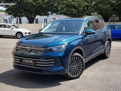 Bleu Utilisé 2025 VW Tiguan Elegance SUV | 49 990 €