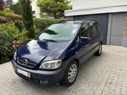 Bleu Utilisé 2004 Opel Zafira Comfort Monospace | 5 000 €