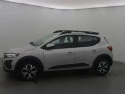 Gris Utilisé 2024 Dacia Sandero Expression Citadine | 16 490 € (Prix juste)