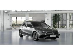 Blanc Nouvelle 2025 Mercedes A200 AMG line Berline | 40 850 € (Prix juste)