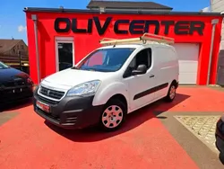 Blanc Utilisé 2016 Peugeot Partner Monospace | 6 990 €