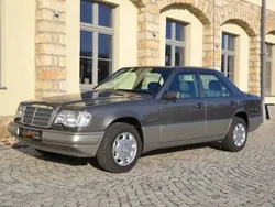 Gris Utilisé 1992 Mercedes E300 Berline | 18 500 €